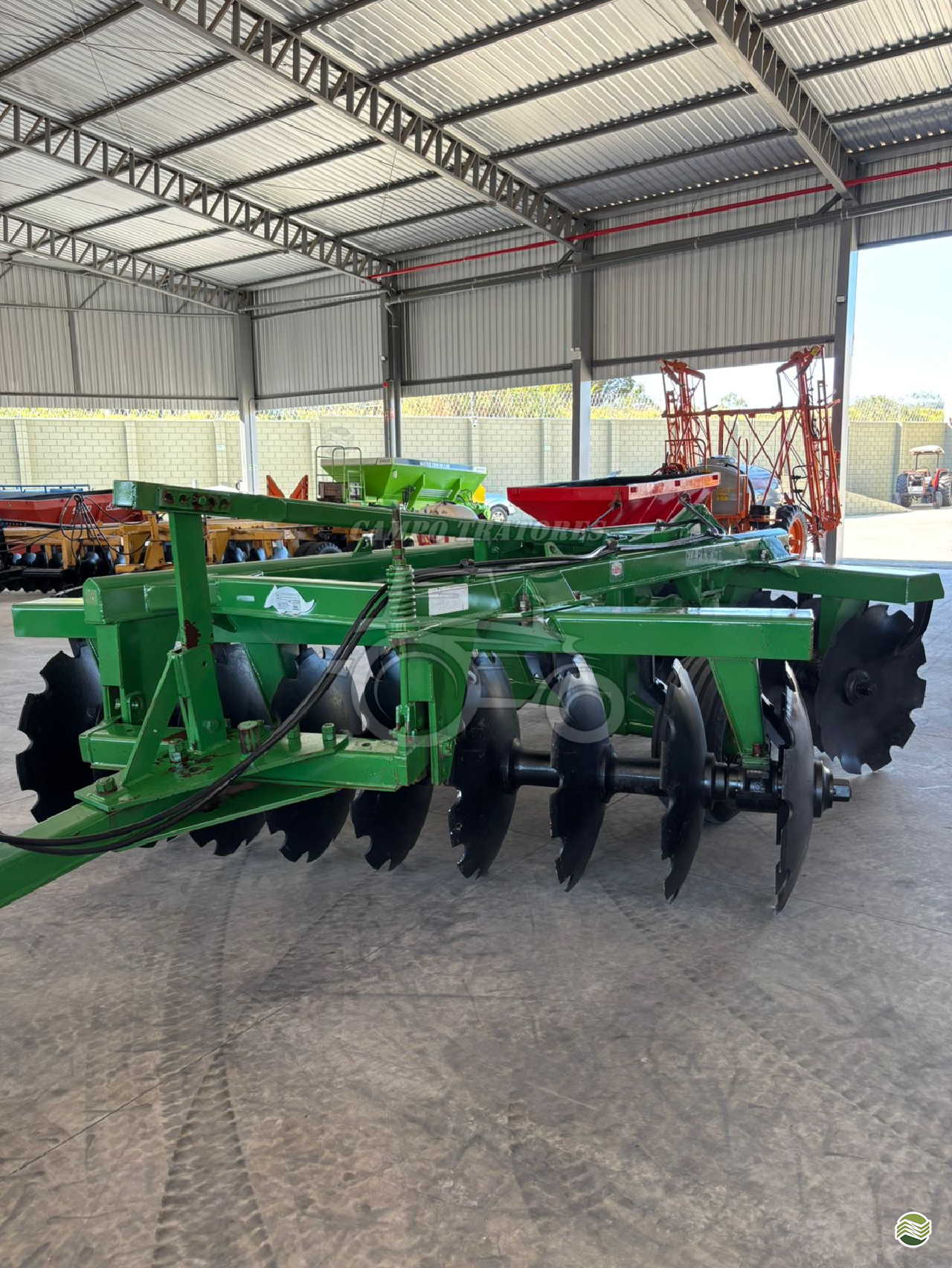 IMPLEMENTOS AGRICOLAS GRADE ARADORA ARADORA 18 DISCOS Campo Tratores SAO CARLOS SÃO PAULO SP